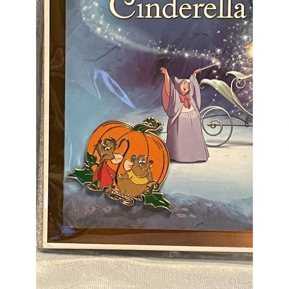 NEW Walt Disney‎ Movie Club Cinderella Jaq & Gus VIP PIN - DMC Exclusive w/ COA